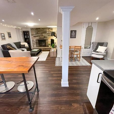 Spacious & Renovated 1Bd Suite W/Parking トロント エクステリア 写真